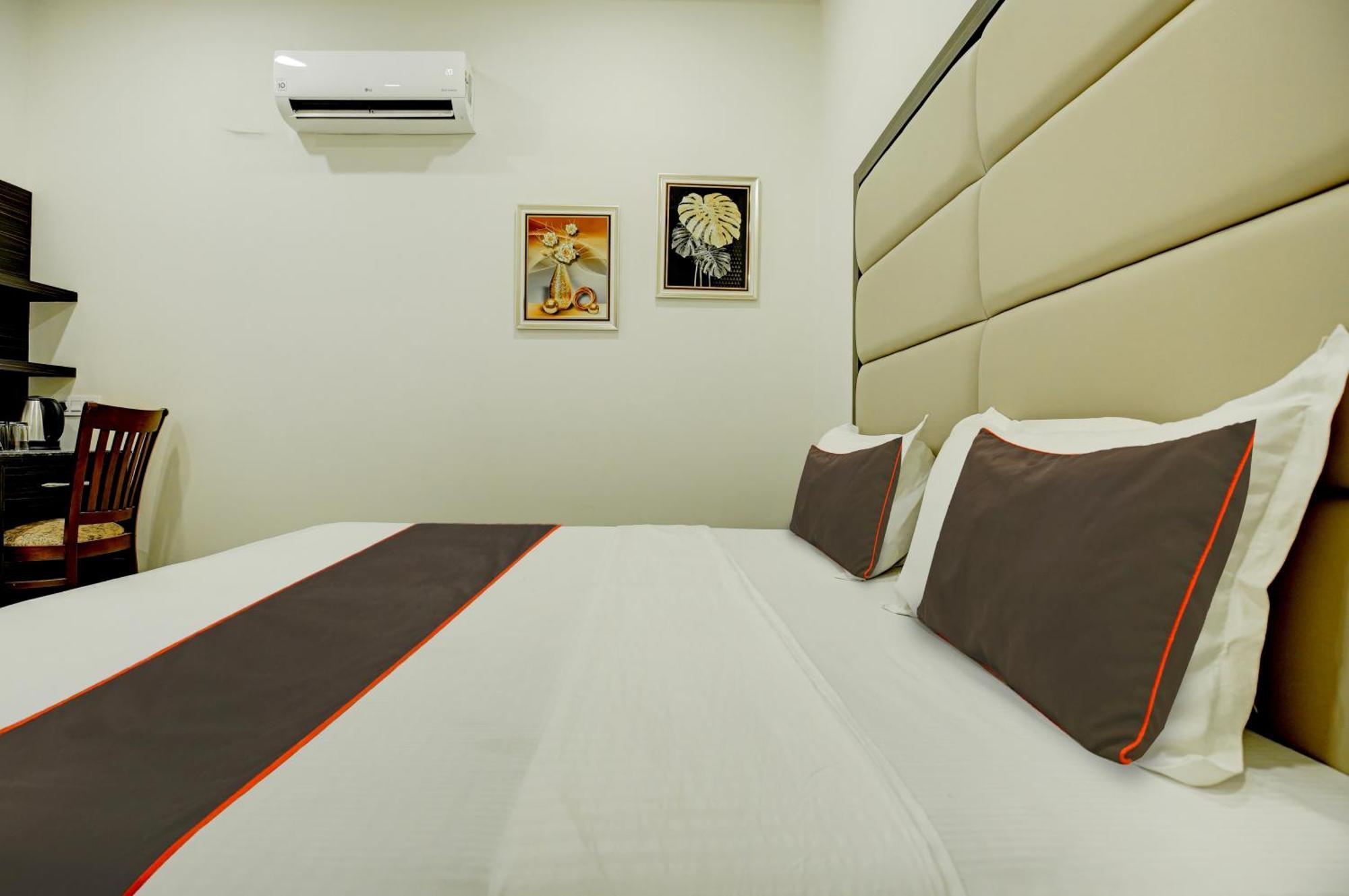 Super Collection O Ovel Hotel Grand Abadpura Εξωτερικό φωτογραφία