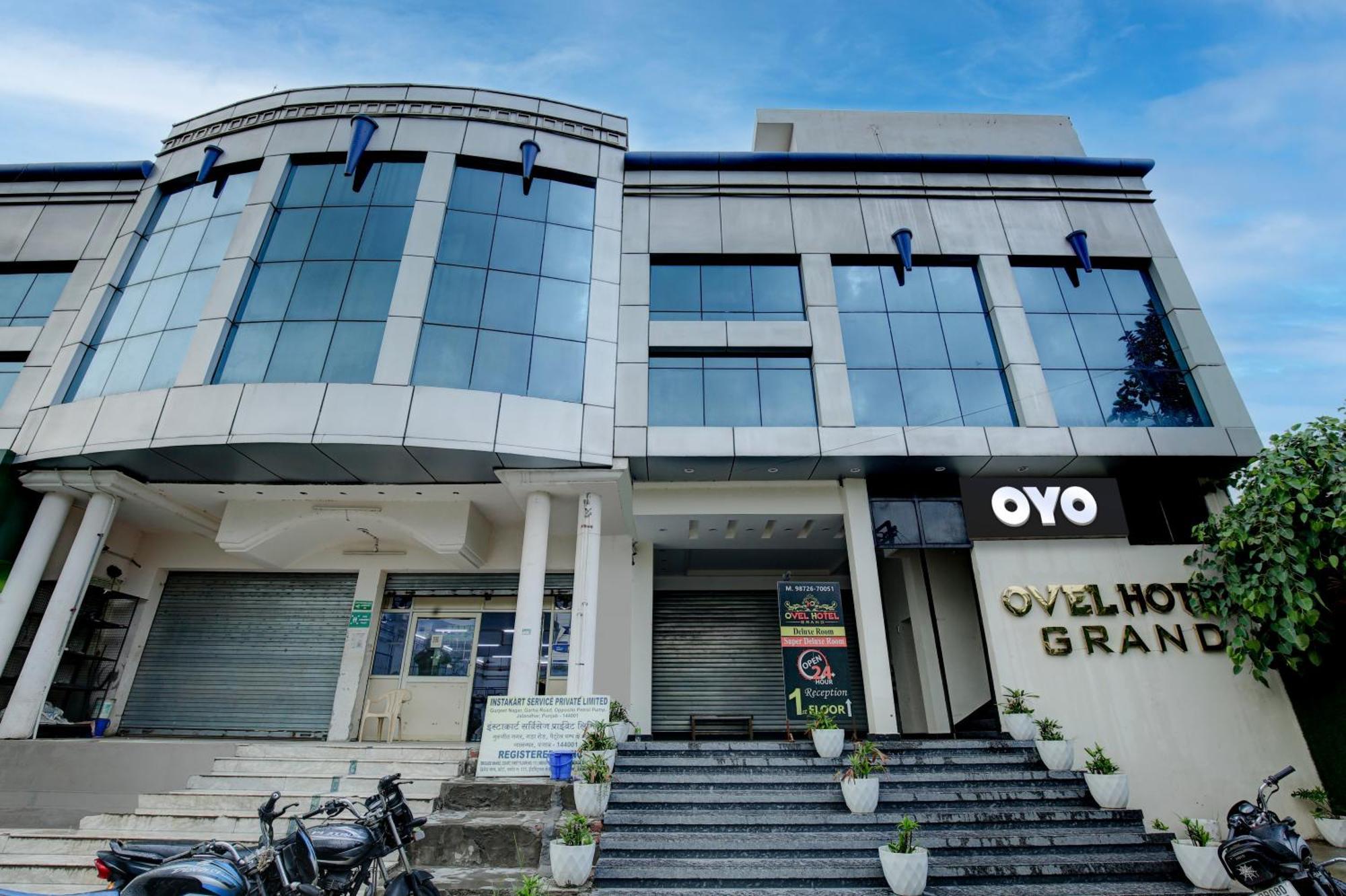 Super Collection O Ovel Hotel Grand Abadpura Εξωτερικό φωτογραφία