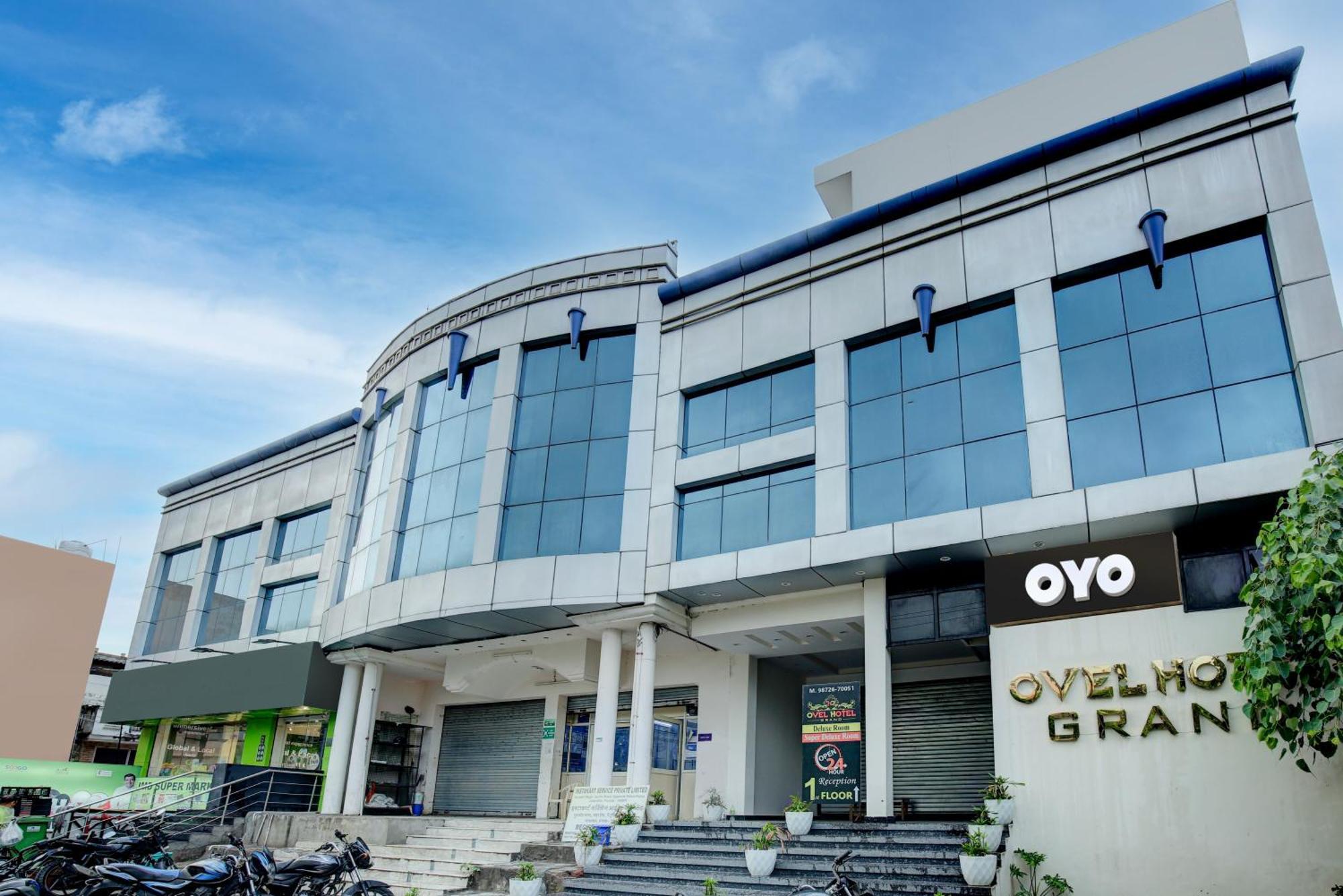 Super Collection O Ovel Hotel Grand Abadpura Εξωτερικό φωτογραφία