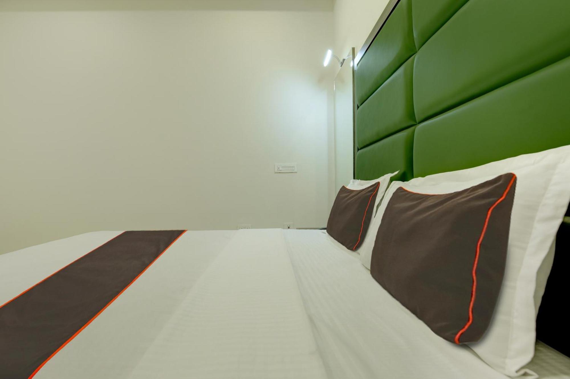 Super Collection O Ovel Hotel Grand Abadpura Εξωτερικό φωτογραφία