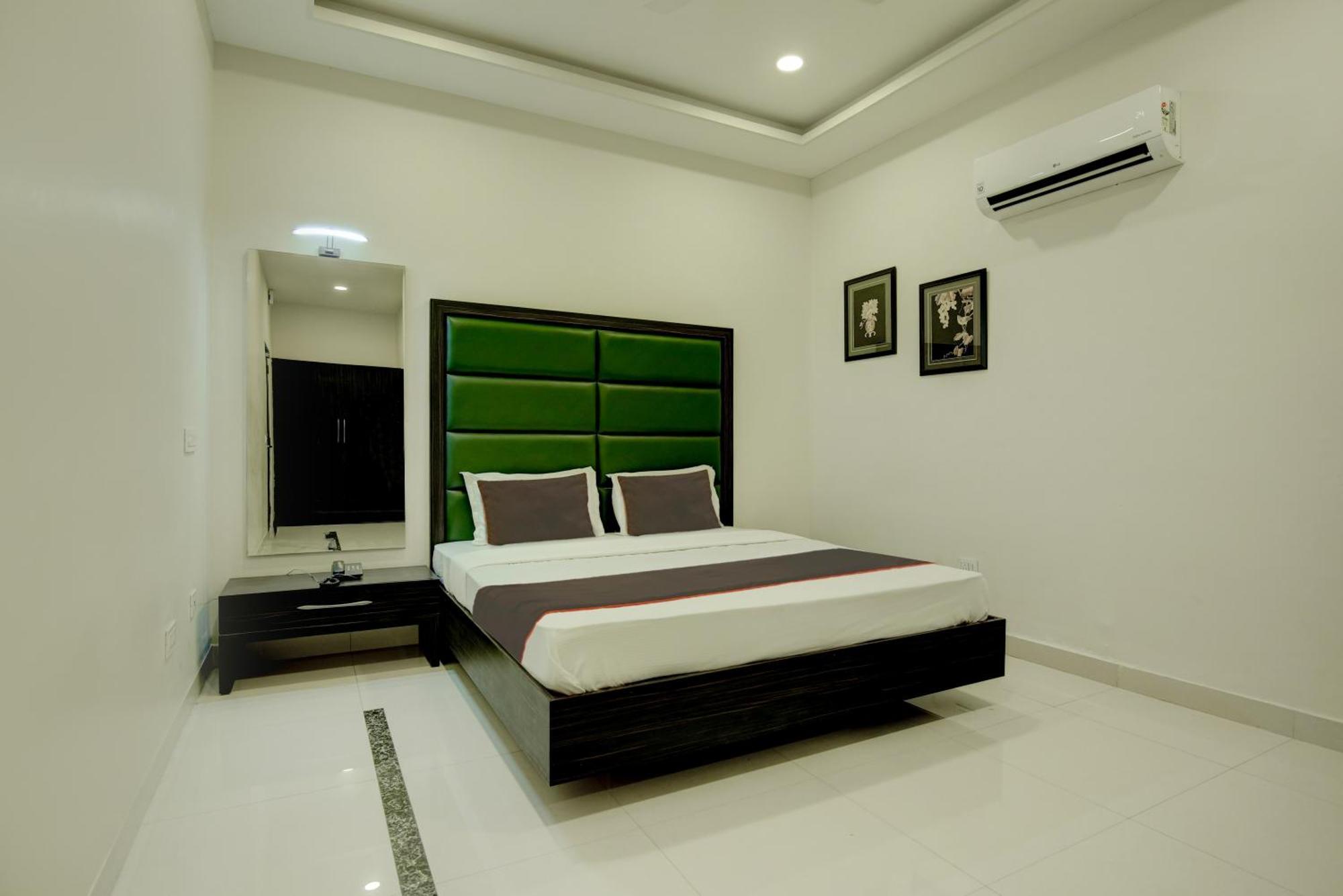 Super Collection O Ovel Hotel Grand Abadpura Εξωτερικό φωτογραφία