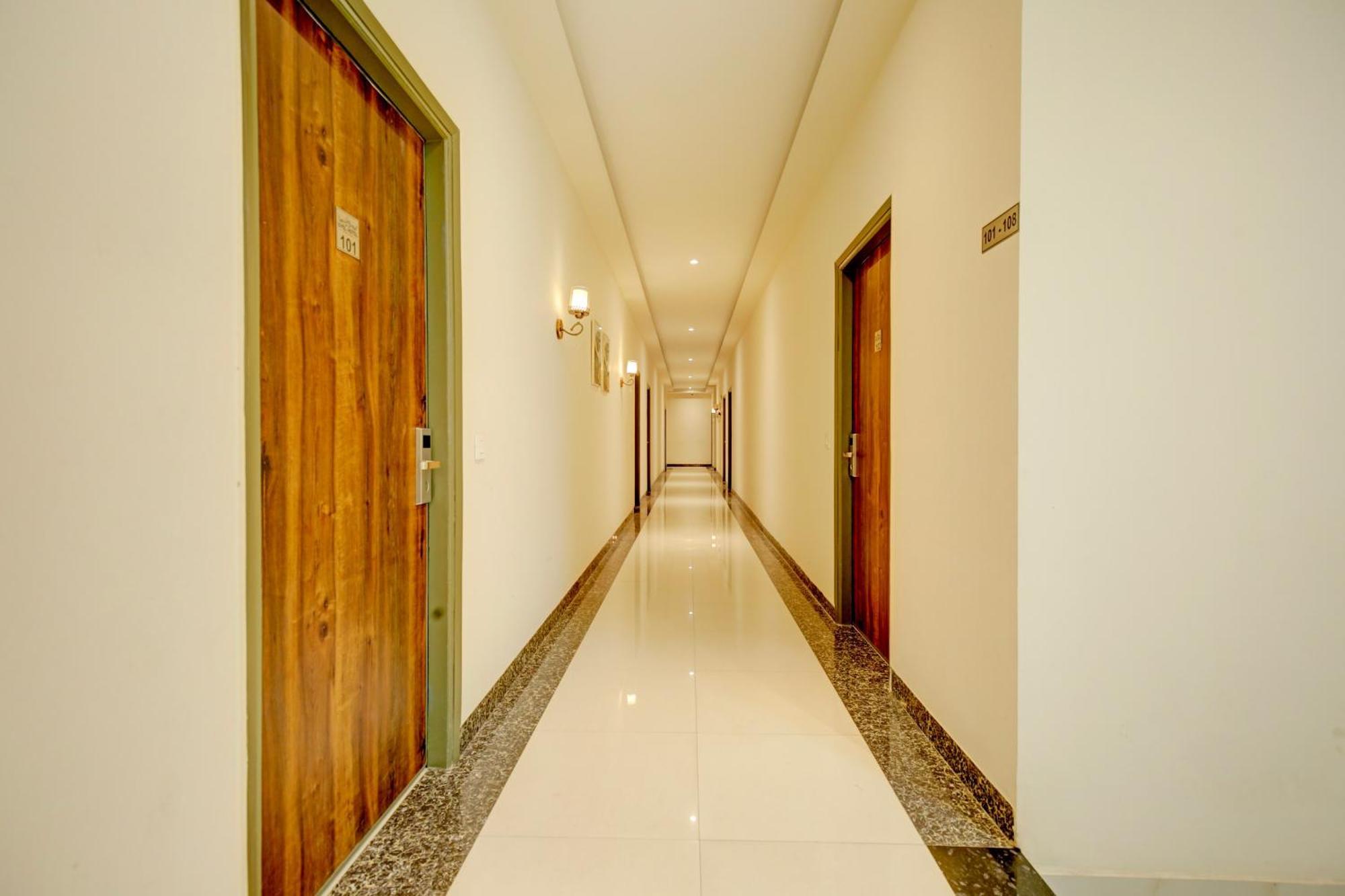 Super Collection O Ovel Hotel Grand Abadpura Εξωτερικό φωτογραφία
