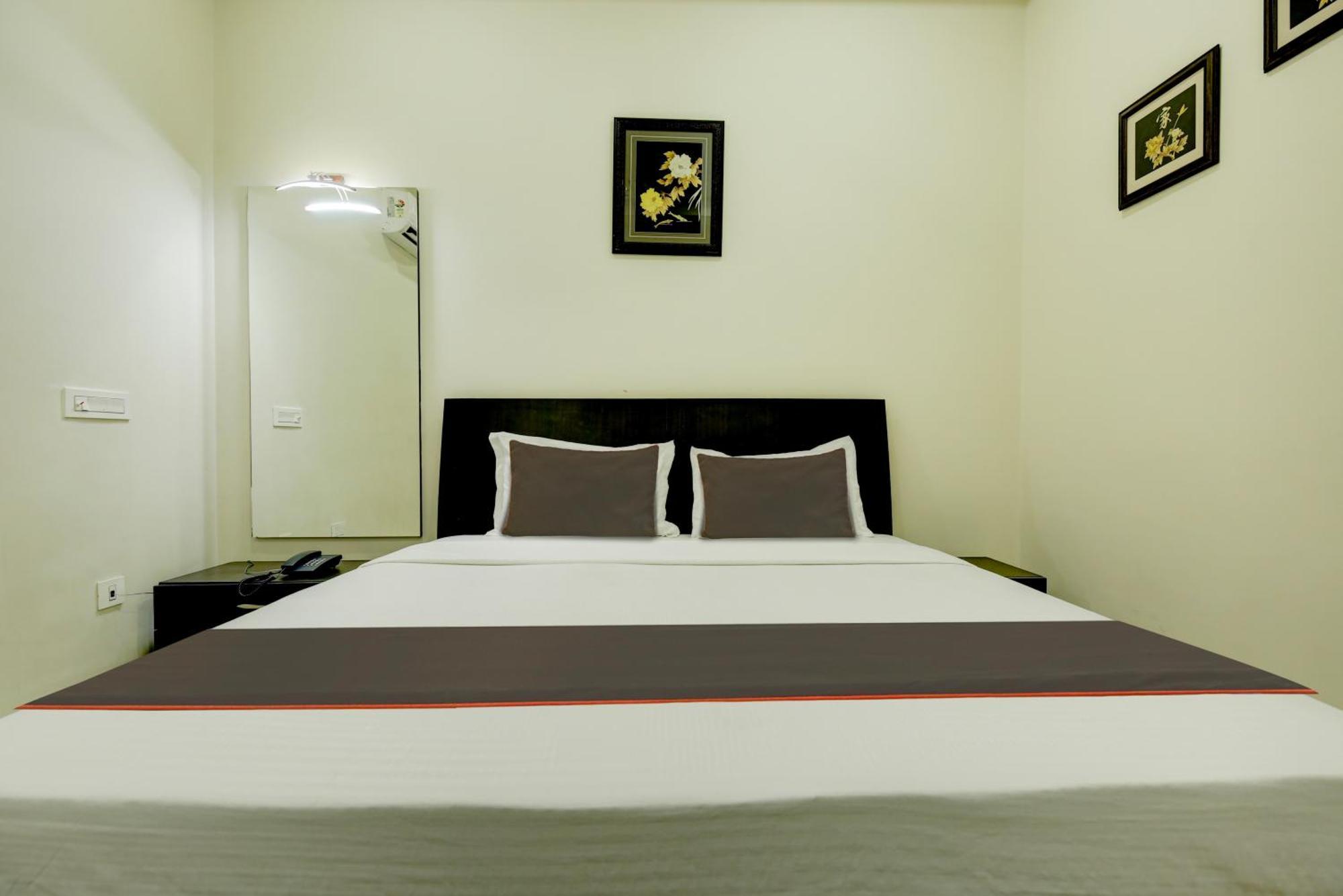 Super Collection O Ovel Hotel Grand Abadpura Εξωτερικό φωτογραφία