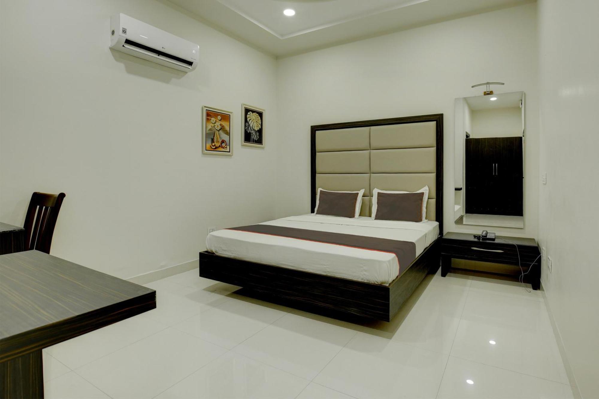 Super Collection O Ovel Hotel Grand Abadpura Εξωτερικό φωτογραφία